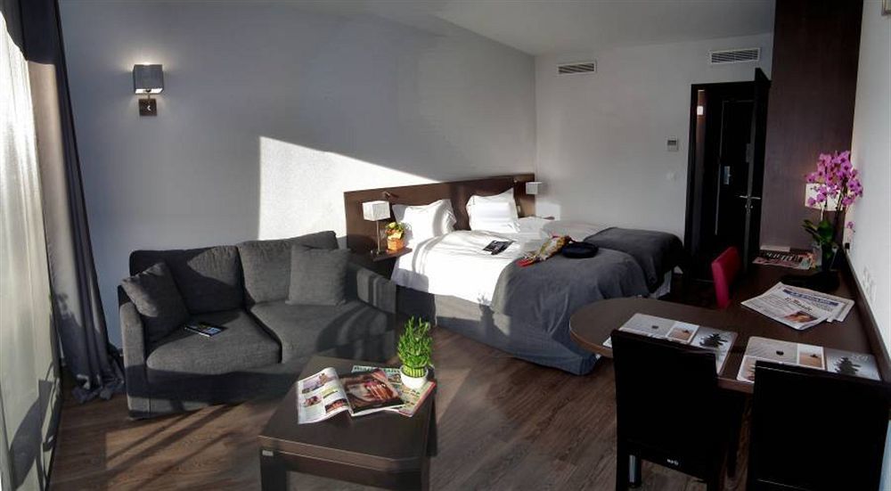 Hotel Eden Park Pau Est, Avec Piscine Экстерьер фото