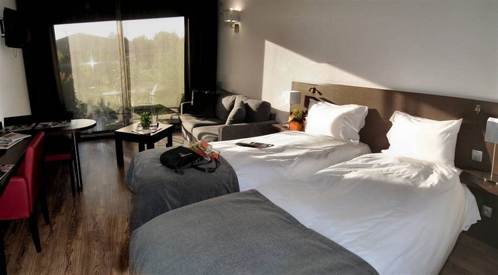 Hotel Eden Park Pau Est, Avec Piscine Экстерьер фото