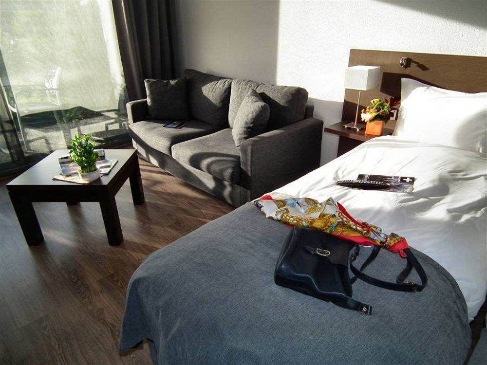 Hotel Eden Park Pau Est, Avec Piscine Экстерьер фото